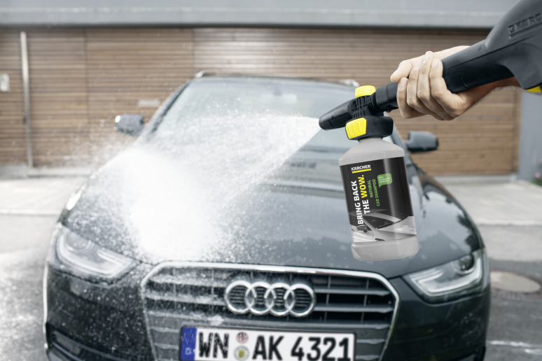 RM 610 1l car shampoo 3in1