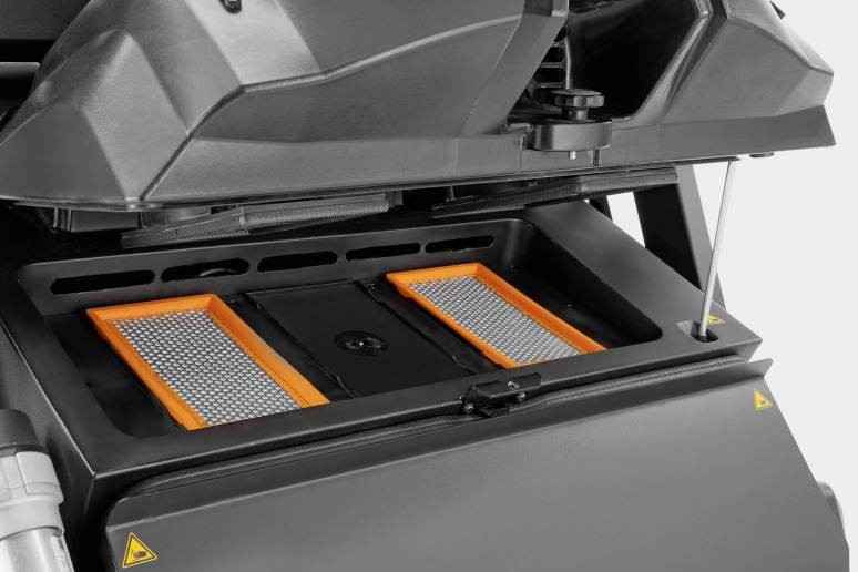 Balayeuse aspirante KM 105/110 R P + balai latéral ventral