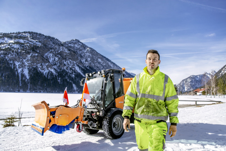 Véhicule porte-outils Holder S 75