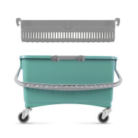 Nettoyage des vitres au seau