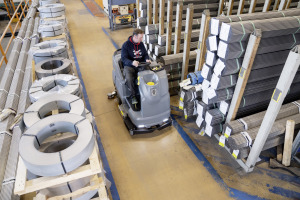 Autolaveuse aspirante B 220 R Bc + R85