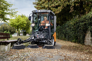 Véhicule porte-outils MIC 35