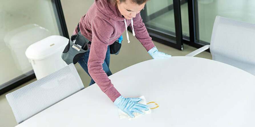 Oppervlakken - natreiniging