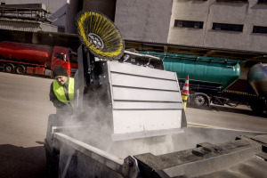 Veeg-/zuigmachine KM 130/300 RI Bp Pack Li + FC