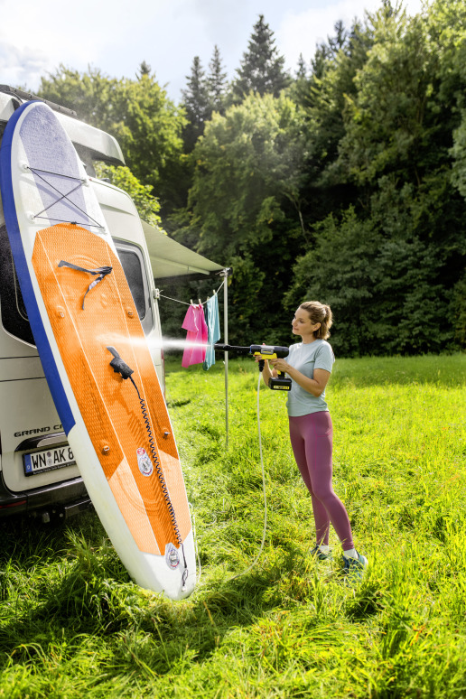 Mobile Outdoor Cleaner OC 7-18 Handheld Battery Set