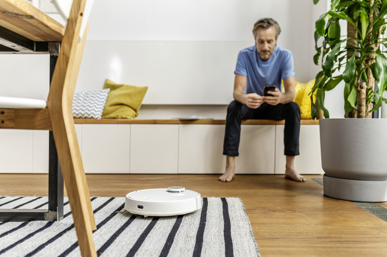 Aspirateur robot avec fonction balayage RCV 3