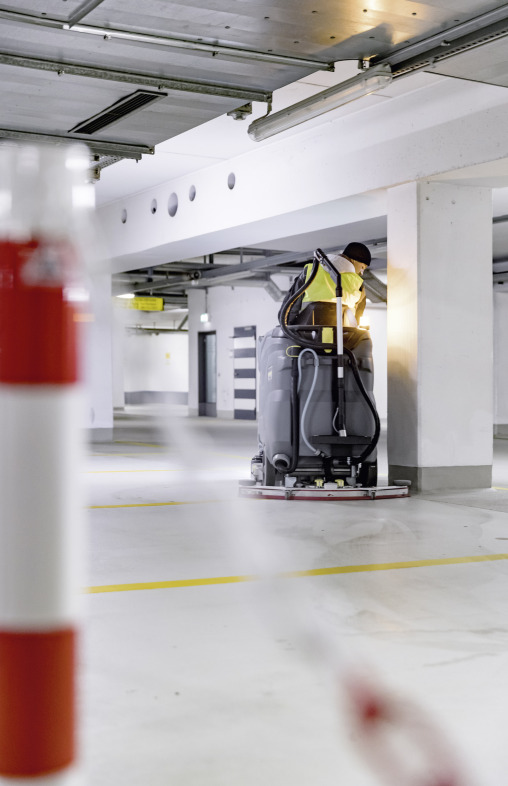 Autolaveuse aspirante B 150 R Bc+ D90