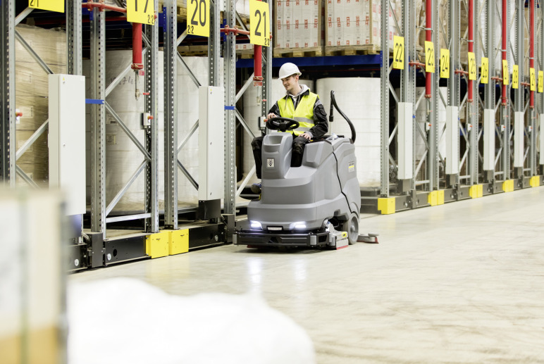 Autolaveuse aspirante B 150 R Bp Pack DOSE+SB+240Ah Wet+Ri+R85