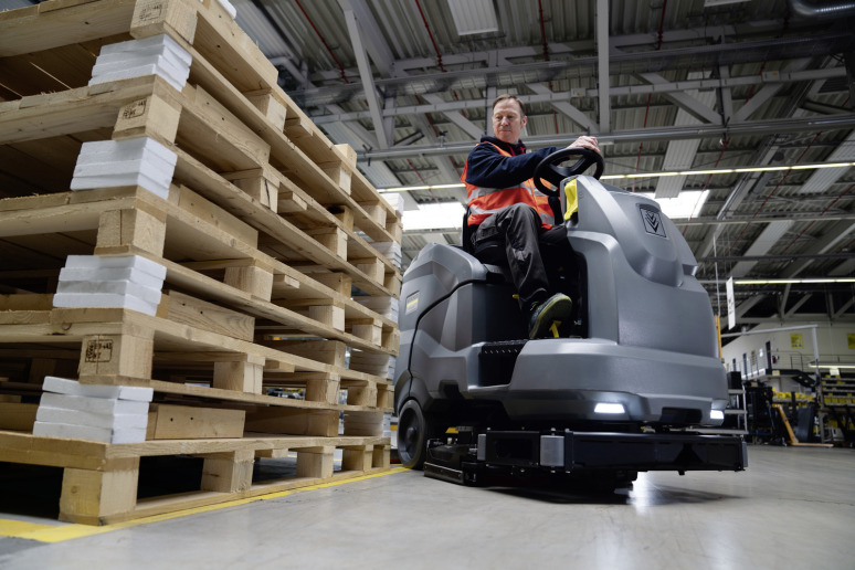 Autolaveuse aspirante B 220 R BpPack+DOSE+285 Ah+D110+Ri+Beacon