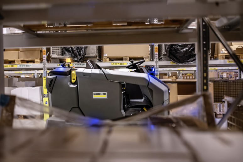 Autolaveuse aspirante KIRA BD 200