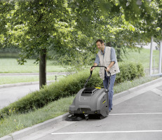 Balayeuse aspirante KM 75/40 W G